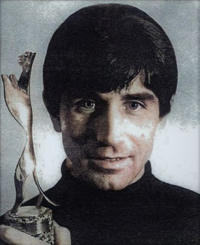 Cz_Niemen ze statuetką Srebrnego Gronostaja- Rennes 1965.jpg