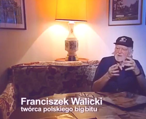 Fotos z Fr. Walickim z filmu  CZESŁAW NIEMEN z 2007.jpg
