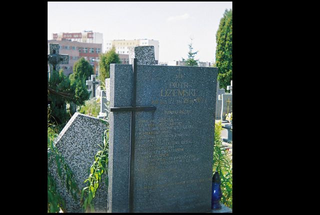 Nagrobek Piotra-fot_MZ.jpg